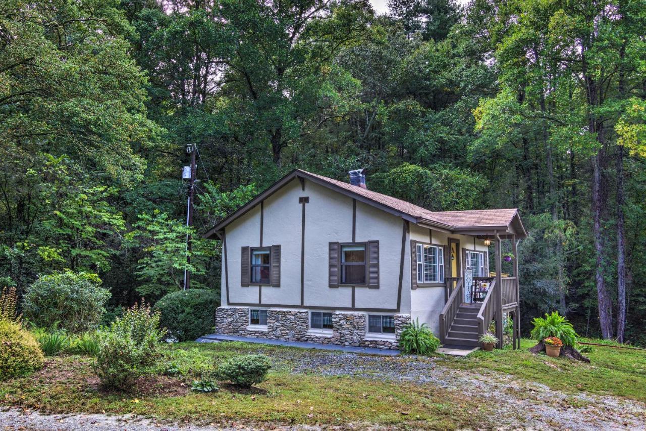 Shaw Creek Cottage With Fire Pit And Forest Views Hendersonville Exterior foto