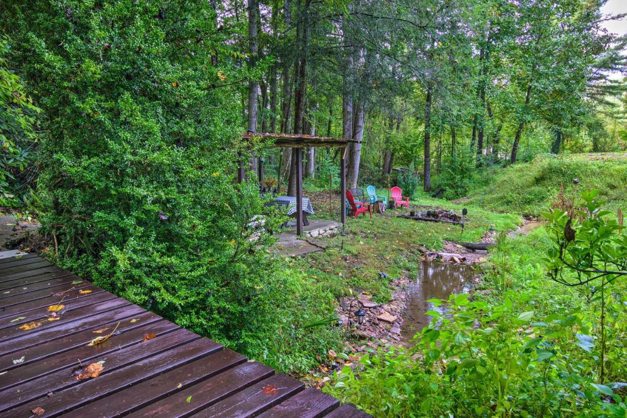 Shaw Creek Cottage With Fire Pit And Forest Views Hendersonville Exterior foto